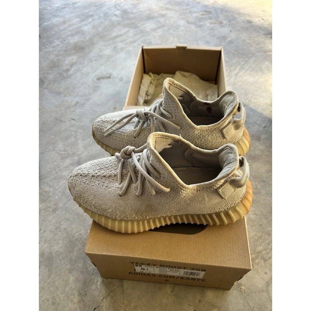 Used Size 5.5 - adidas Yeezy Boost 350 V2 Low Sesame